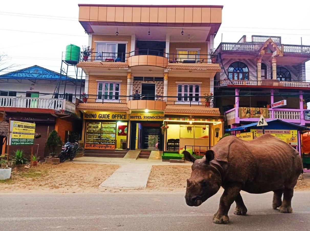 Hotel Rhinoceros-Homestay Sauraha Ngoại thất bức ảnh