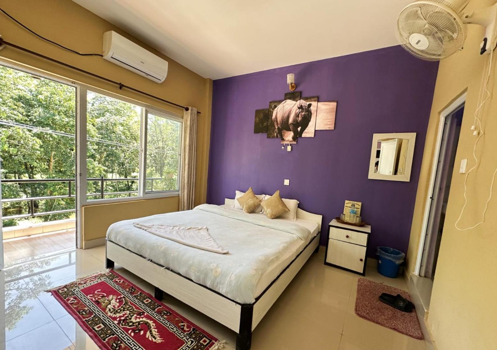 Hotel Rhinoceros-Homestay Sauraha Ngoại thất bức ảnh